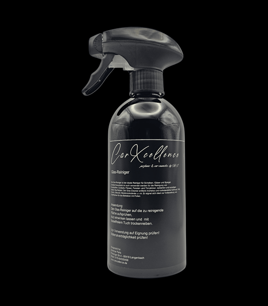 Flasche mit Glasreiniger von CarXcellence